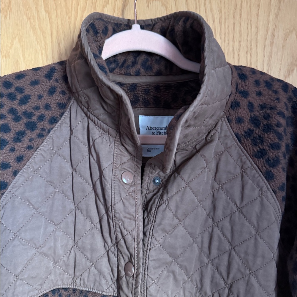 Abercrombie & Fitch Women's Tan Quilted Jacket